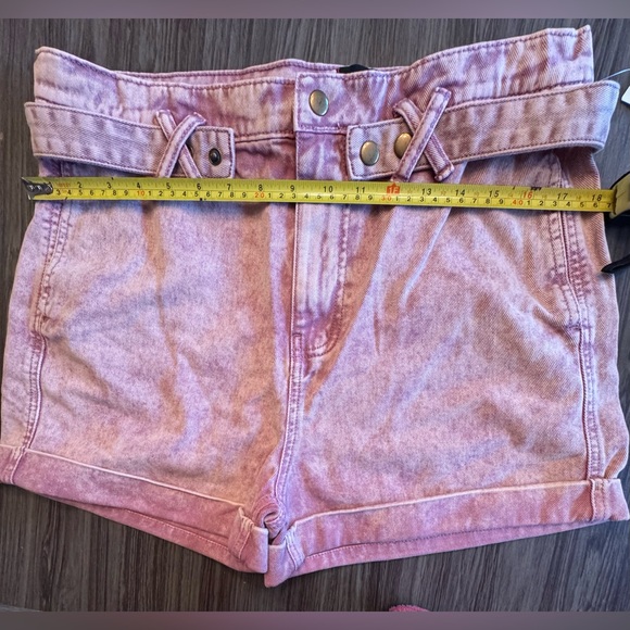BDG ladies shorts - Picture 9 of 11